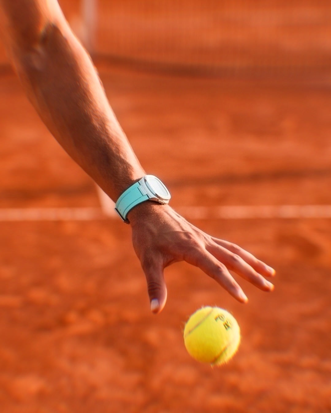 CILOA 001 Marine Ocean Blue Silicone in an active lifestyle scene