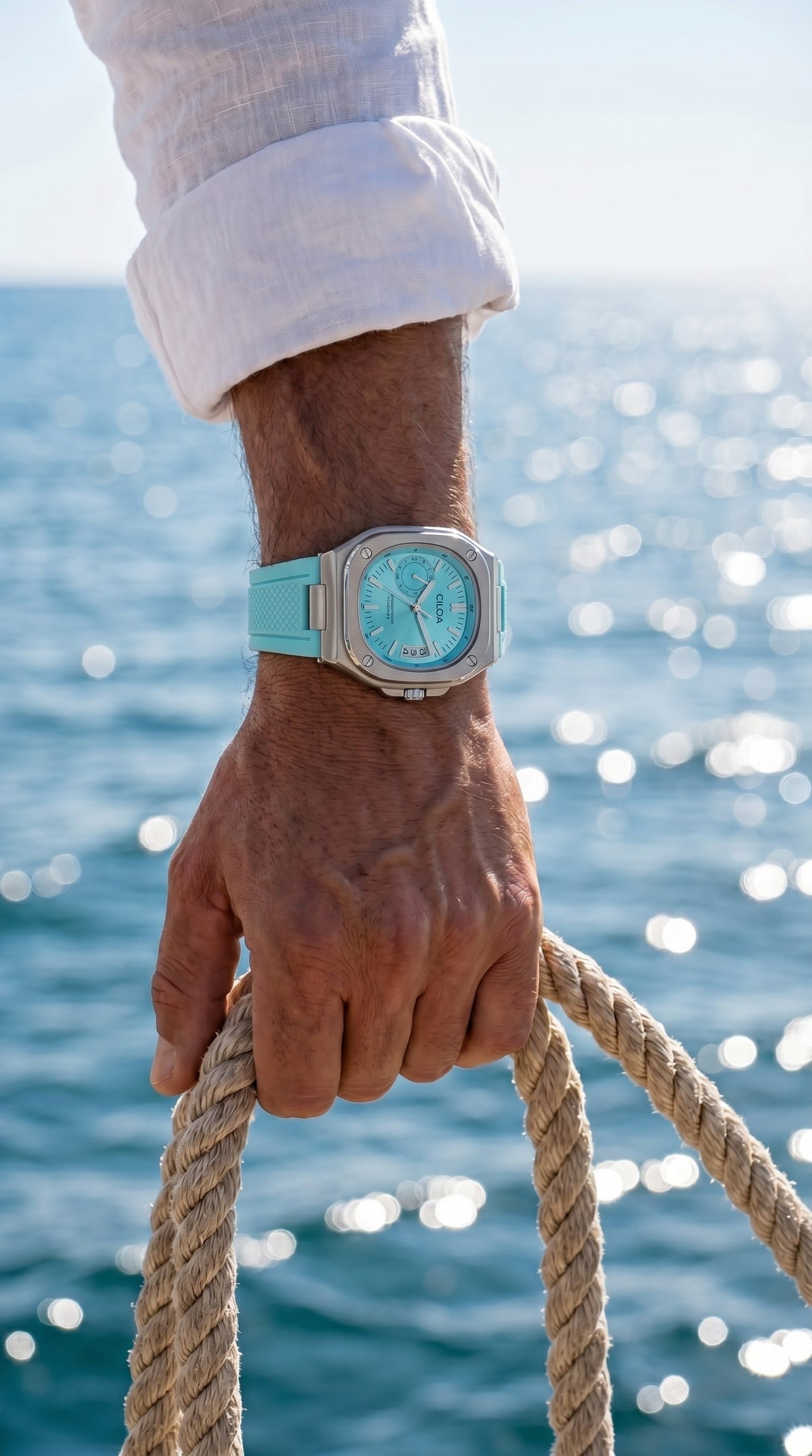 CILOA 001 Marine Ocean Blue Silicone worn by the sea